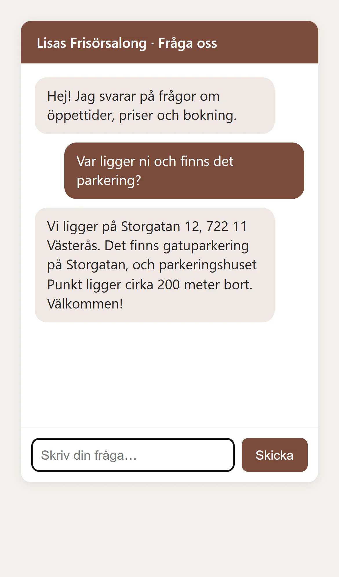 Chattboten i mobilformat som svarar med adressen Storgatan 12 i Västerås och information om gatuparkering och parkeringshus.